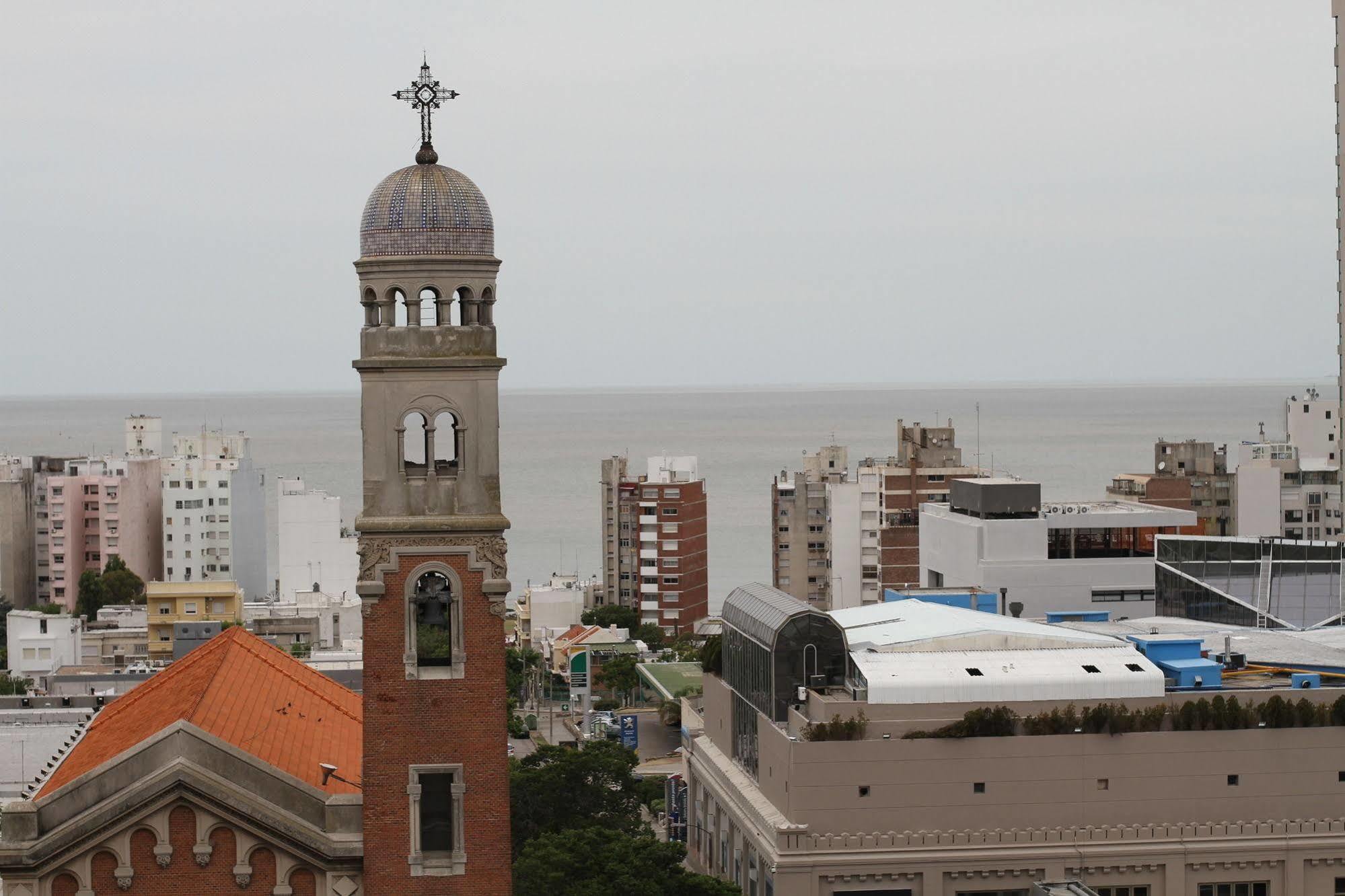 Regency Golf - Hotel Urbano Montevideo Extérieur photo